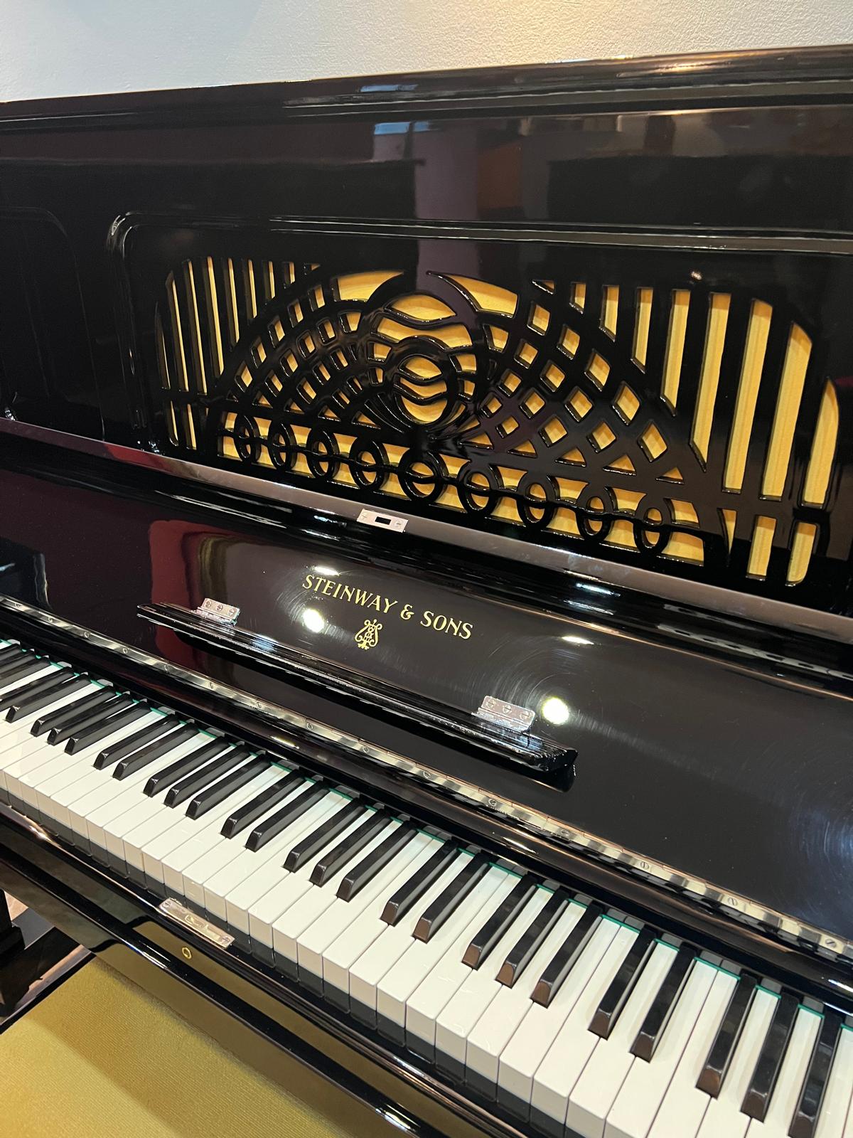 Steinway & Sons - mod. K
